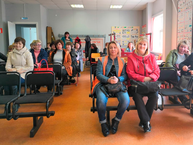 Череповец. Муп электротранс череповец логотип. Трамвай тигренок череповец. Муп электротранс трамвайный парк. Гуп электротранс спб трамваи в ретро стиле.